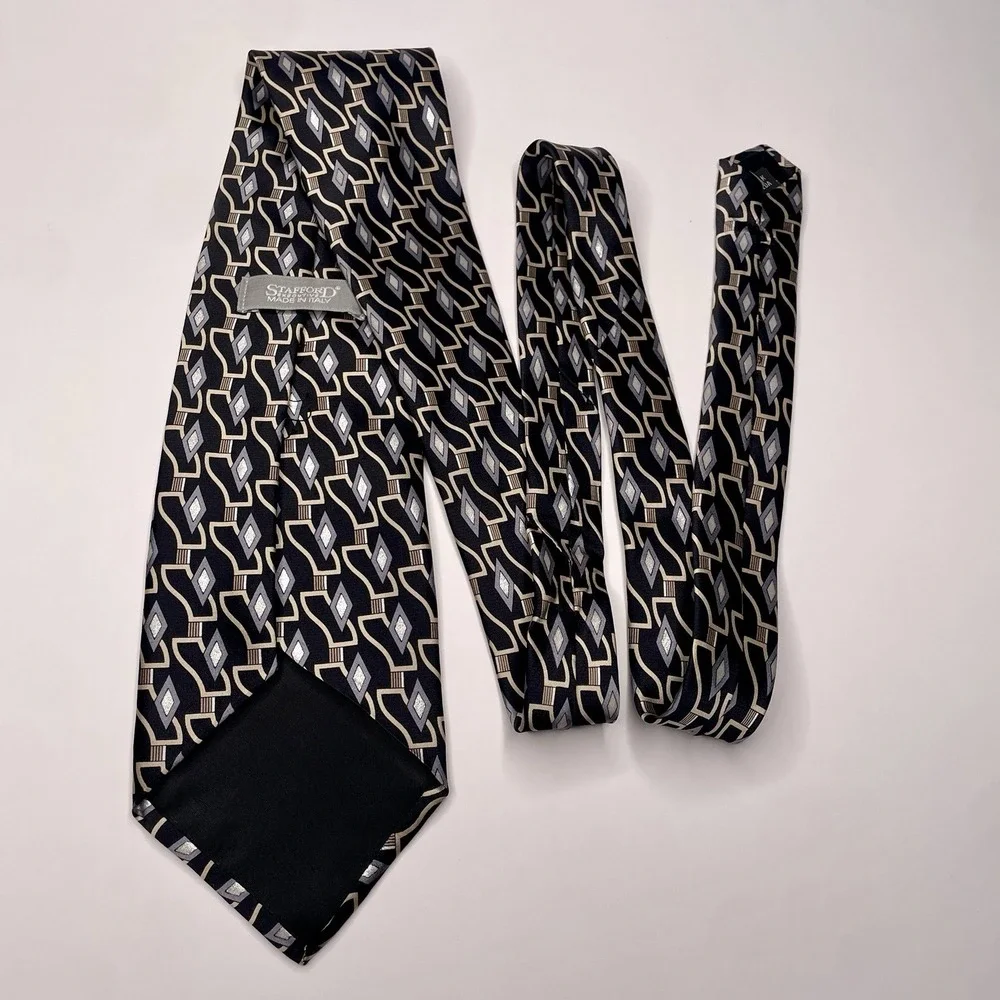 Stafford Executive 100% Silk Italy Made‎ Black Geometric Neck Tie Classy Formal